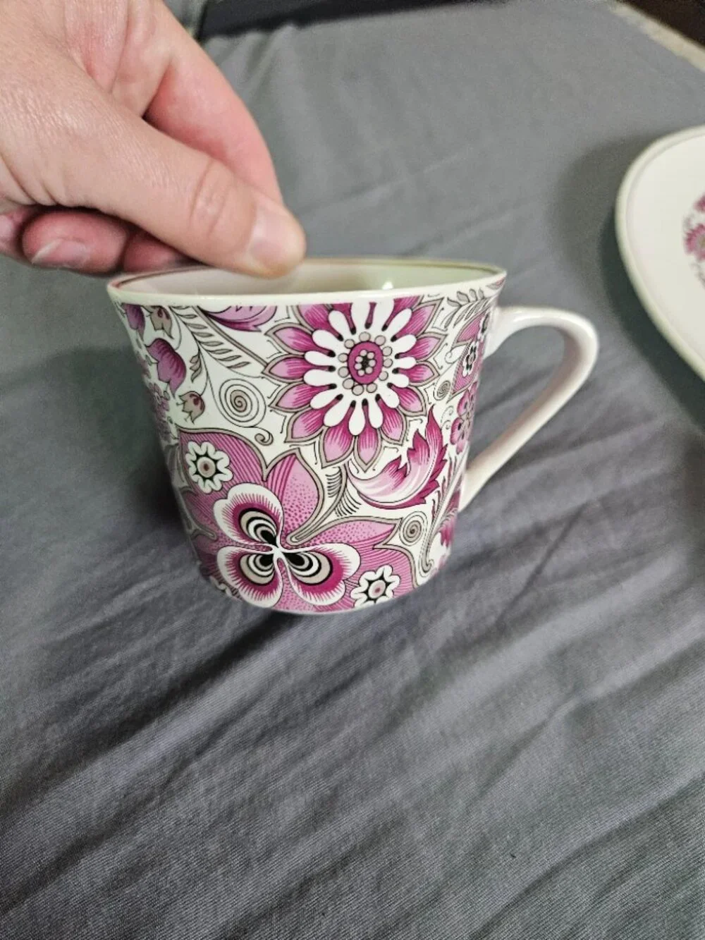 Floral Pattern Mug and Spoon Rest